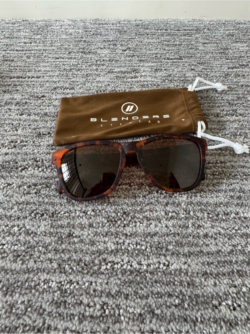 Goodr tortoise shell sunglasses